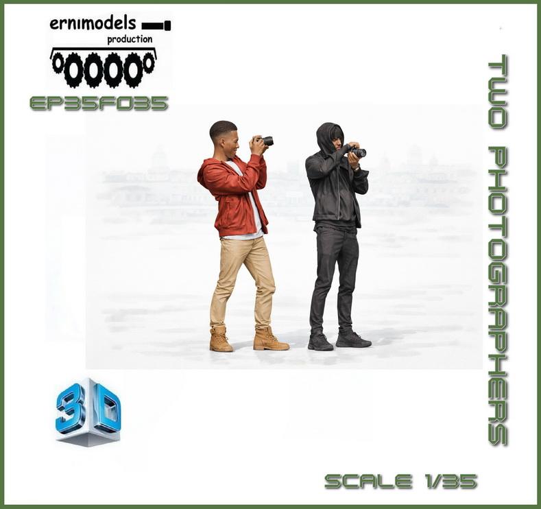 35F035 Figura 3D two photographers